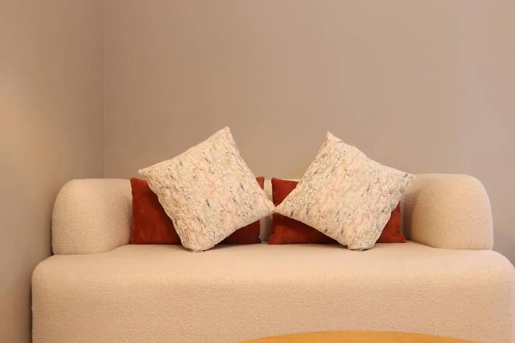 Brand New Chic Studio Apartment Dubai United Arab Emirates