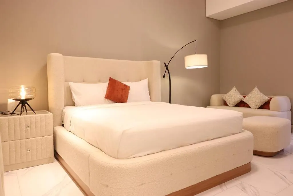 Brand New Chic Studio Apartment Dubai