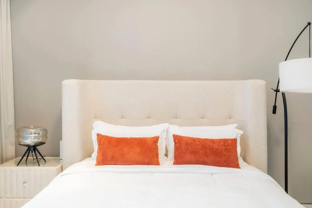 Brand New Chic Studio Apartment Dubai