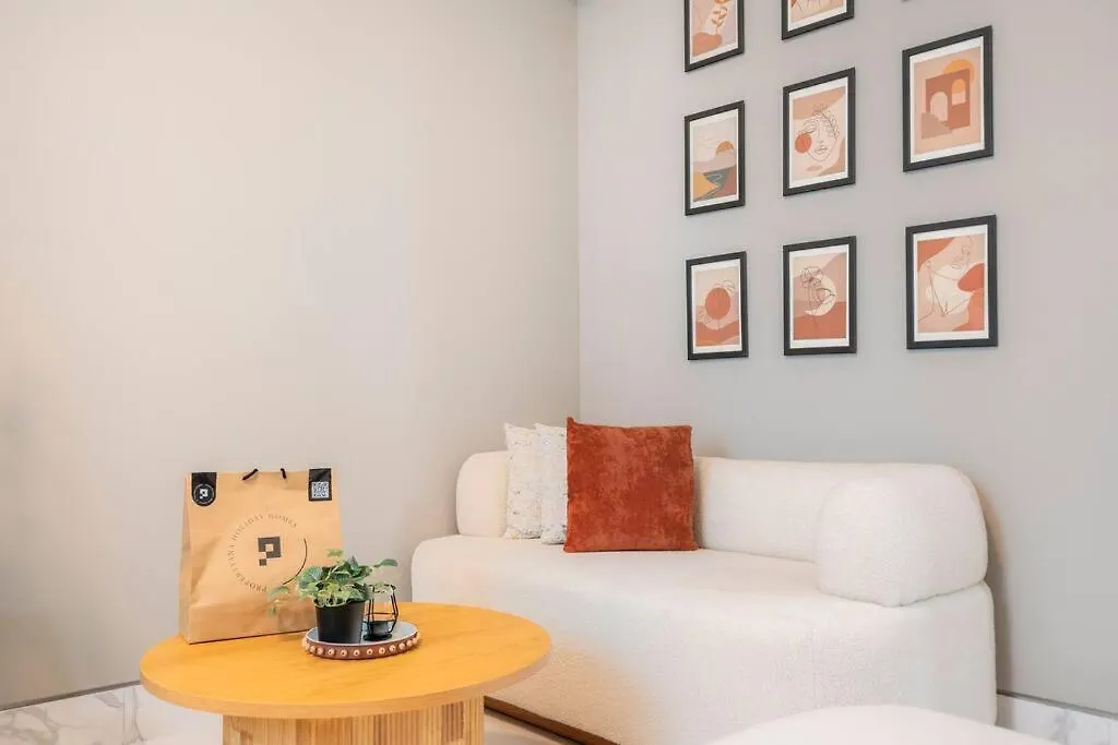 Brand New Chic Studio Apartment Dubai