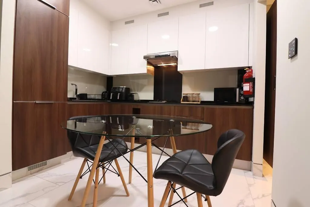 Brand New Chic Studio Apartment Dubai