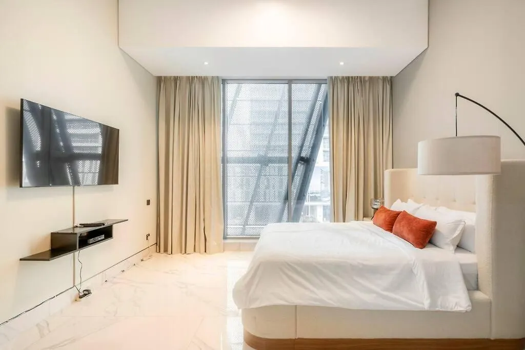 Brand New Chic Studio Apartment Dubai