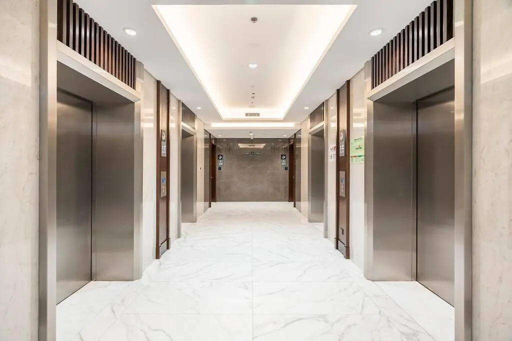 Brand New Chic Studio Apartment Dubai 0*,