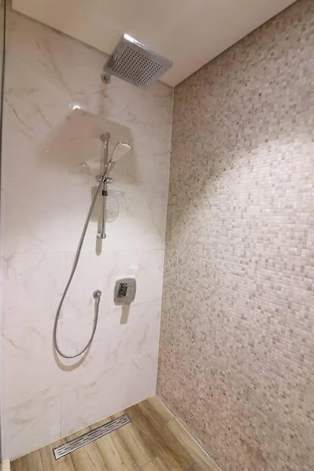 Brand New Chic Studio Apartment Dubai